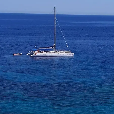 Marias بروتاراس